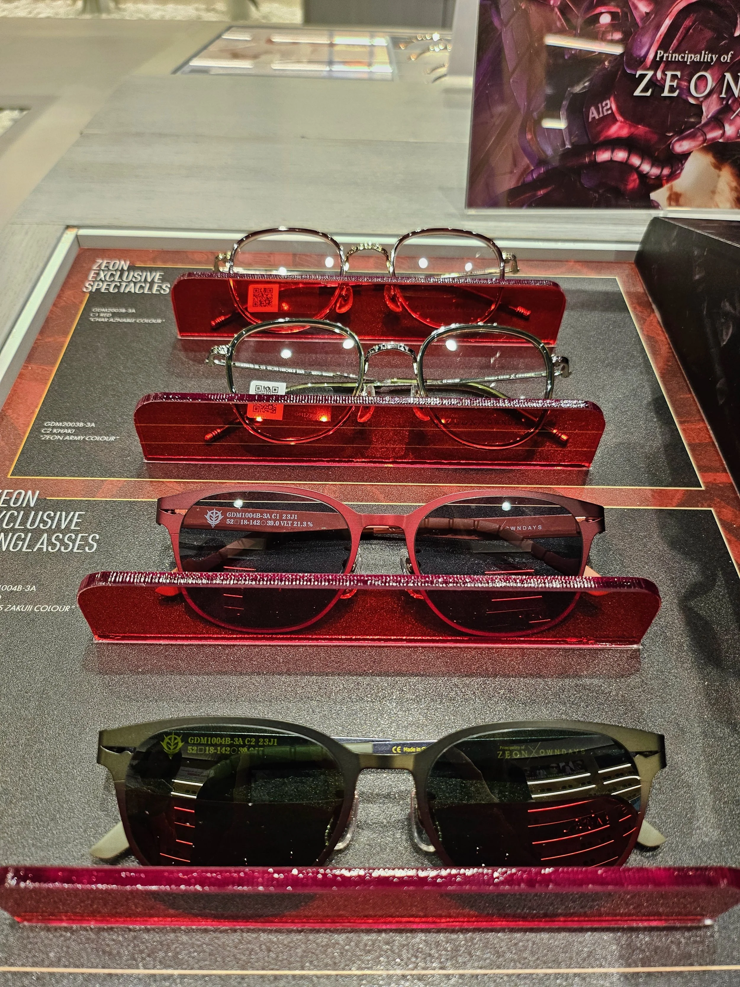 GUNDAM✖️OWNDAYS SMART AUDIO GLASSES ※a5 New Mobile Suit Gundam Zeon-Inspired Glasses Get